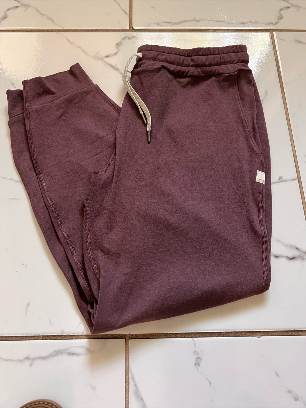 Vuori Performance Jogger Elderberry Size Small